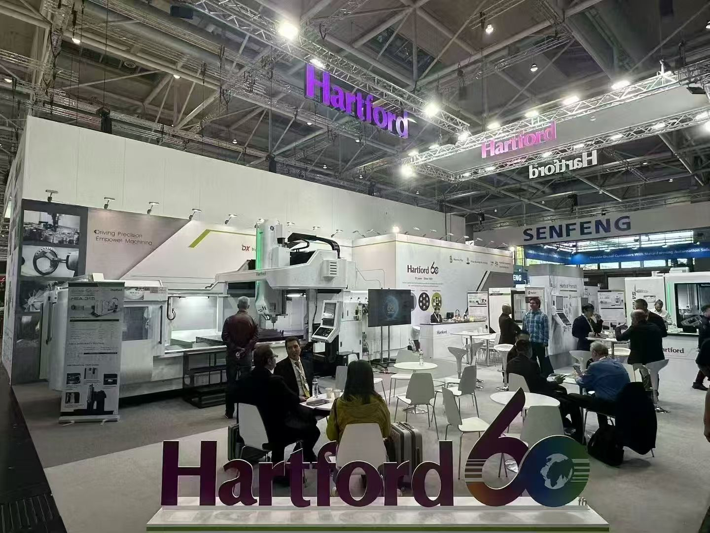 協(xié)鴻工業(yè)EMO 2025展精彩花絮